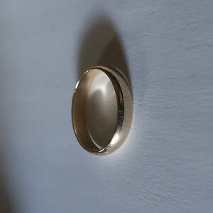 Classic 10K Gold Women’s Dome Ring. 3.12 grams